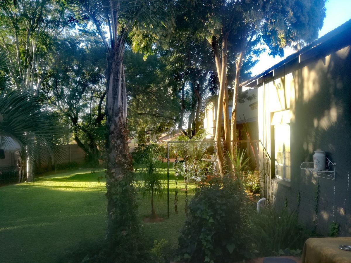 Adam'S Eden Guest House Pretoria-Noord Extérieur photo