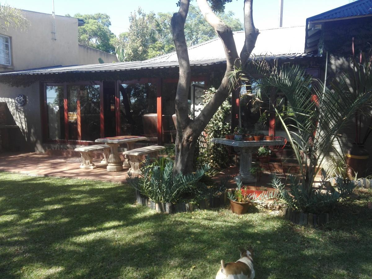 Adam'S Eden Guest House Pretoria-Noord Extérieur photo