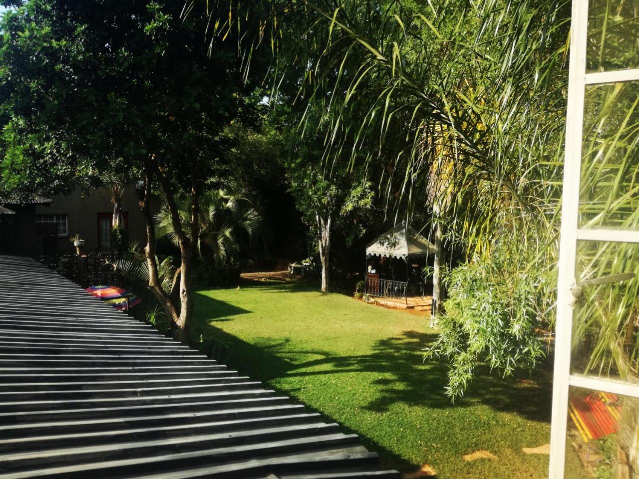 Adam'S Eden Guest House Pretoria-Noord Extérieur photo